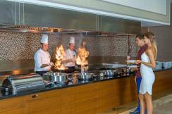 ROYAL HOLIDAY PALACE Restaurants